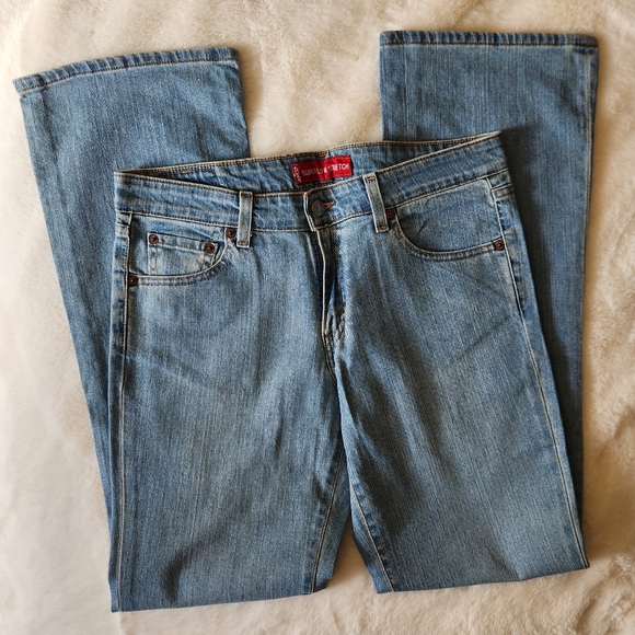 Vintage Levi 518 Jeans - Picture 3 of 10